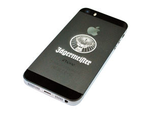 Лазерная гравировка на iPhone