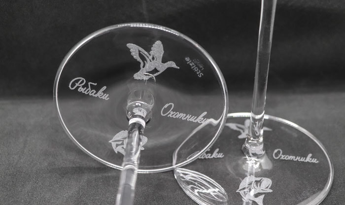 Гравировка на бокалах для вина
