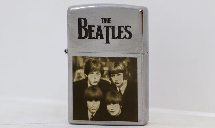 Гравировка фотографии The Beatles на металлической зажигалке