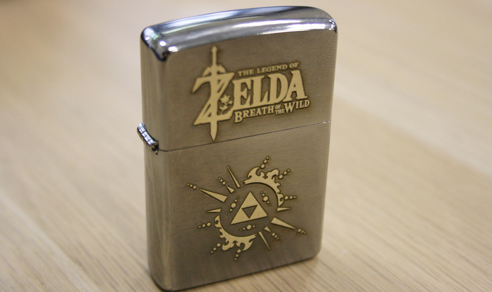 Нанесение надписи и логотипа на зажигалку по мотивам компьютерной игры The Legend of Zelda: Breath of the Wild